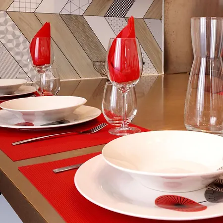 Le Scarlett Nimois Apartment