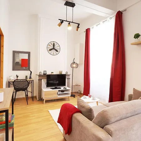 Le Scarlett Nimois Apartment *